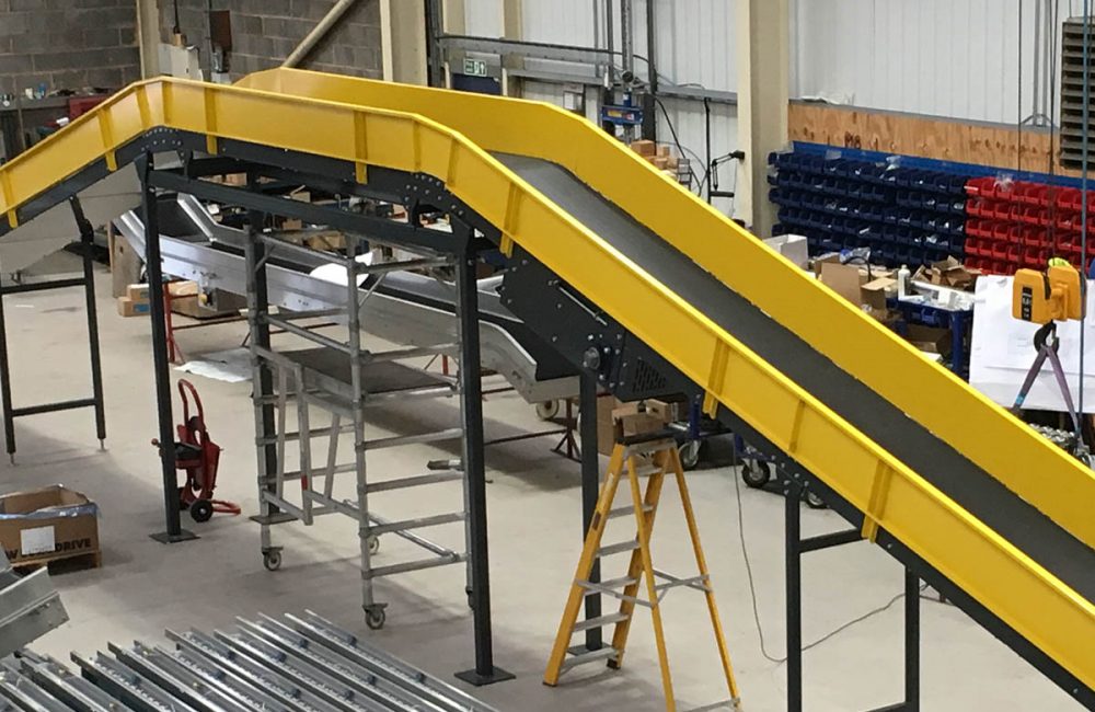 Incline/Decline Belt Conveyor